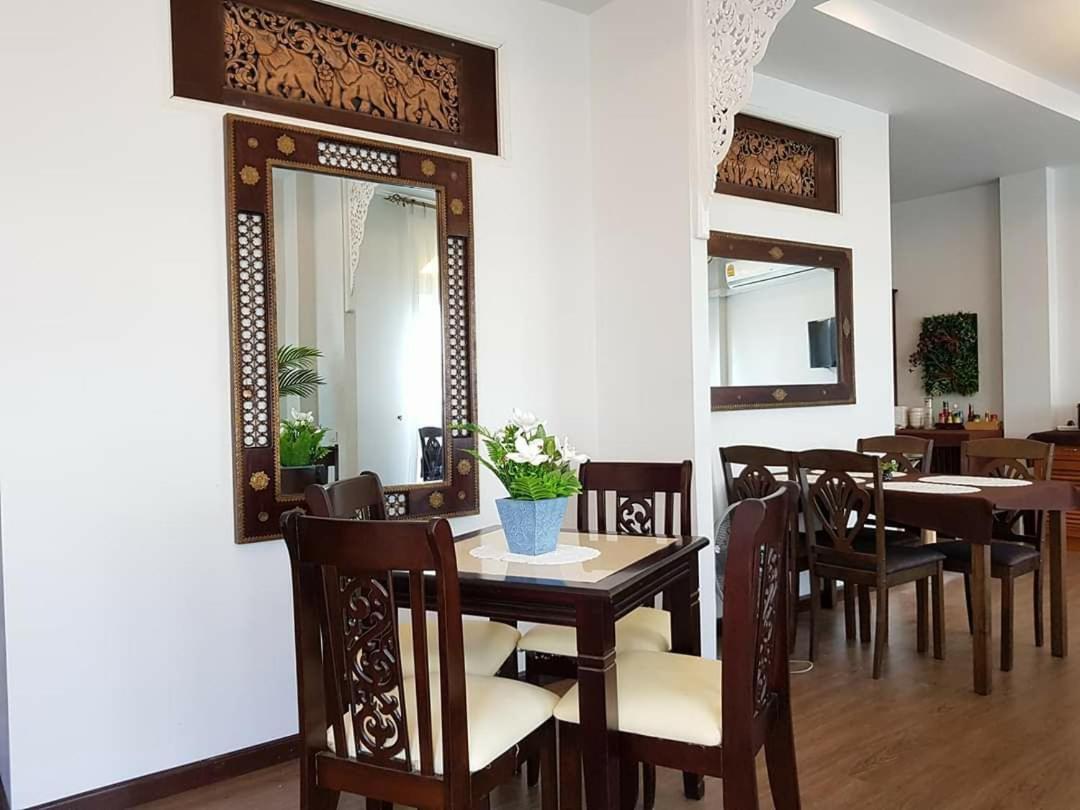Velvet orchid Hotell Chiang Mai Eksteriør bilde